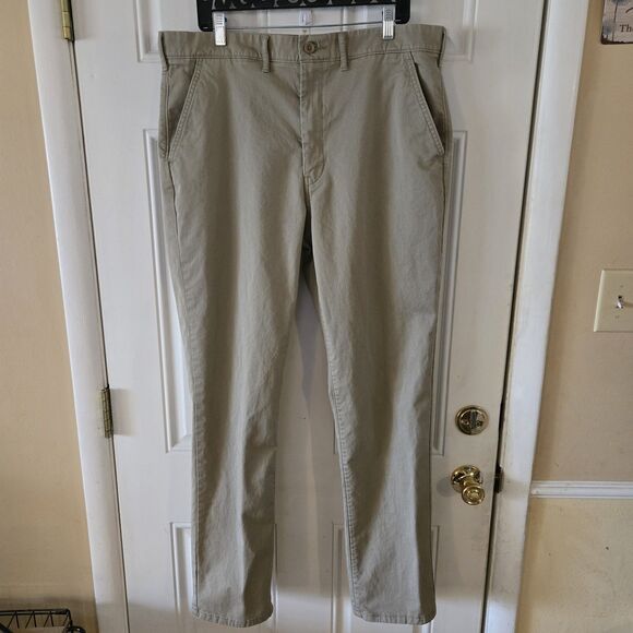 Levi's Chino Pants Mens Size 38 x 34 Khaki Tan Straight Leg Stretch Flat Front - Picture 1 of 8